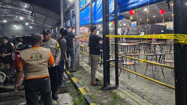 Digerebek Kasus Judi, Yanglim Plaza Dipasang Garis Polisi
