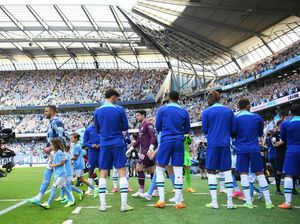 Chelsea Hobi Kasih Guard Honour untuk Tim Juara