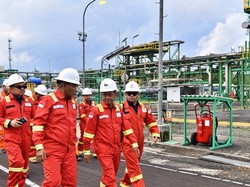 Bahlil Minta Raksasa Migas Italia Percepat Proyek Gas Beres 2028