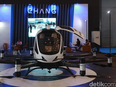 Melihat Langsung Mobil Terbang yang Dipakai iShowSpeed di China
