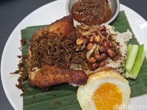 Nasi Lemak dan Canai Banjir Kuah Berempah di Gading Serpong