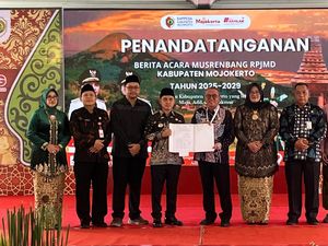 Bupati Mojokerto Beberkan Proker untuk Wujudkan Catur Abhipraya Mubarok Bupati Mojokerto Beberkan Proker untuk Wujudkan Catur Abhipraya Mubarok