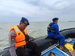 Nelayan di Lamongan Terjatuh Lalu Hilang Saat Melaut