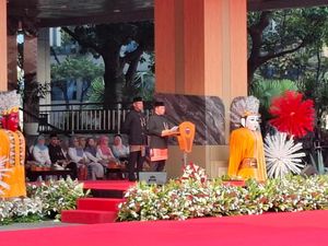 Hardiknas, Pramono Tebus 371 Ijazah Siswa yang Tertahan di Sekolah Hardiknas, Pramono Tebus 371 Ijazah Siswa yang Tertahan di Sekolah