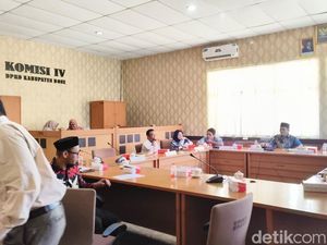 Aturan Guru Harus Tulis Tangan RPP-Jam Kerja Sampai Sore di Bone Dihapus Aturan Guru Harus Tulis Tangan RPP-Jam Kerja Sampai Sore di Bone Dihapus