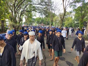 8 Tahun Absen, Begini Cerita Kades Baduy Kembali Ikut Acara Seba 8 Tahun Absen, Begini Cerita Kades Baduy Kembali Ikut Acara Seba