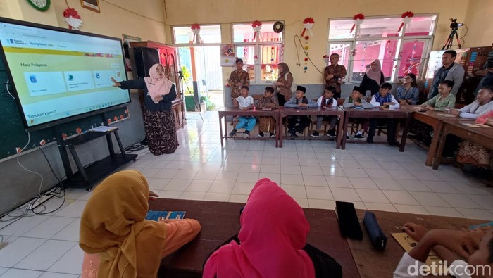 Transformasi Pendidikan, Ratusan Ribu Sekolah di Indonesia Siap Go Digital Tahun 2025!