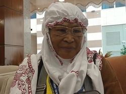 Bahagianya Tuhamah, Jemaah Haji Asal Jakut Tiba di Saudi Usai 13 Tahun Menanti