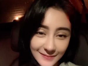 Video: Uut Permatasari Senang Dapat Izin Suami Operasi Plastik di Korea Video: Uut Permatasari Senang Dapat Izin Suami Operasi Plastik di Korea