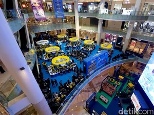 Warga Serbu Tiket Pesawat Murah di Travel Fair