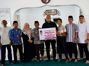 Andre Rosiade Bantu Mushalla Nurul Jadid Koto Tangah, Sebut Presiden Prabowo Komit Bangun Sumbar Andre Rosiade Bantu Mushalla Nurul Jadid Koto Tangah, Sebut Presiden Prabowo Komit Bangun Sumbar