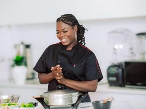 Keren! Chef Wanita Pecahkan Rekor Maraton Masak Dunia Selama 140 Jam Keren! Chef Wanita Pecahkan Rekor Maraton Masak Dunia Selama 140 Jam