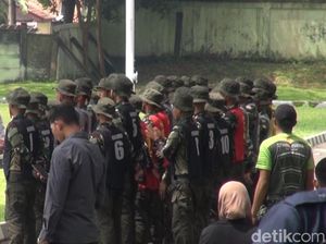 Belajar di Barak TNI, Siswa Purwakarta Janji Tak Nakal Lagi Belajar di Barak TNI, Siswa Purwakarta Janji Tak Nakal Lagi
