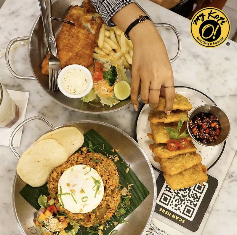 Mampir Yuk! 5 Kopitiam di Bekasi Ini Punya Teh Tarik dan Bakmi Sedap