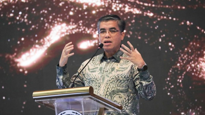 Menteri Ketenagakerjaan Yassierli hadir di ajang WSO Indonesia Safety Culture Award (WISCA), di Jakarta, Jumat (2/5/2025). Menteri Ketenagakerjaan Yassierli hadir di ajang WSO Indonesia Safety Culture Award (WISCA), di Jakarta, Jumat (2/5/2025).