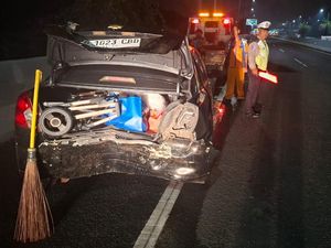 Pilu Bayi 2 Bulan Jadi Korban Tabrak Lari di Tol Pluit Pilu Bayi 2 Bulan Jadi Korban Tabrak Lari di Tol Pluit