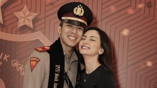 Update Informasi Selebriti InsertLive : Anak Petinggi Polri, Ini Profil Iptu Mochammad Andhika Suami Valerie Tifanka