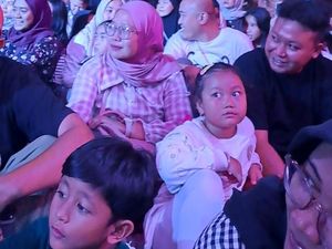 Video: Reaksi Fan Cilik Menonton Meet and Greet Film Jumbo Video: Reaksi Fan Cilik Menonton Meet and Greet Film Jumbo