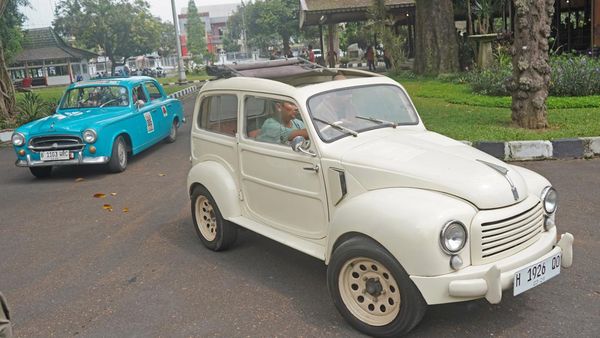 Saat Mobil Kuno Kumpul Promosikan Wisata Temanggung
