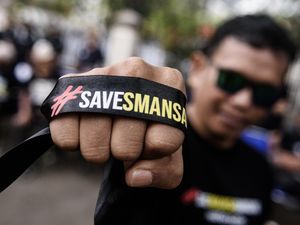 Dukungan untuk SMAN 1 Bandung Mengalir di Tengah Sengketa Lahan Dukungan untuk SMAN 1 Bandung Mengalir di Tengah Sengketa Lahan