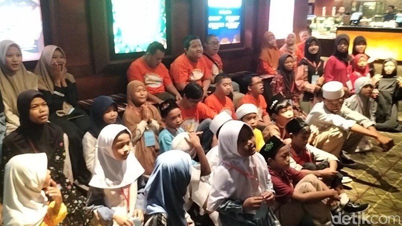 Video: CT ARSA Foundation Ajak Anak-anak Nonton Bareng Lewat 'Jumbo Berbuatbaik'