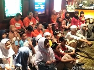 Video: CT ARSA Foundation Ajak Anak-anak Nonton Bareng Lewat Jumbo Berbuatbaik Video: CT ARSA Foundation Ajak Anak-anak Nonton Bareng Lewat Jumbo Berbuatbaik