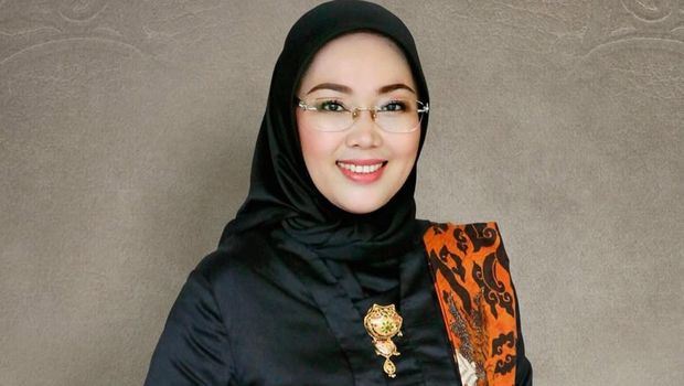 Anne Ratna Mustika Mantan Istri Dedi Mulyadi Gubernur Jawa Barat