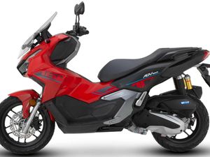 Potret Honda ADV 160 Versi 2025, Makin Sporty dengan Warna Baru Potret Honda ADV 160 Versi 2025, Makin Sporty dengan Warna Baru