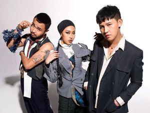 Hanya Memuji di Tangan Jinan Laetitia, Jevin Julian, dan Kara Chenoa Hanya Memuji di Tangan Jinan Laetitia, Jevin Julian, dan Kara Chenoa