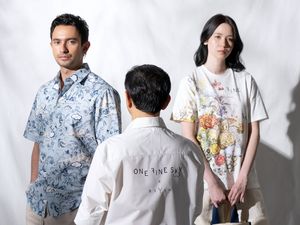 Sinergi Biyan dan One Fine Sky, 1 Baju untuk 5 Seragam Sekolah Sinergi Biyan dan One Fine Sky, 1 Baju untuk 5 Seragam Sekolah