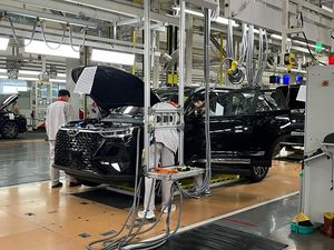 Intip Kecanggihan Pabrik Chery di China, 1 Jam Bisa Produksi 40 Unit Mobil Intip Kecanggihan Pabrik Chery di China, 1 Jam Bisa Produksi 40 Unit Mobil