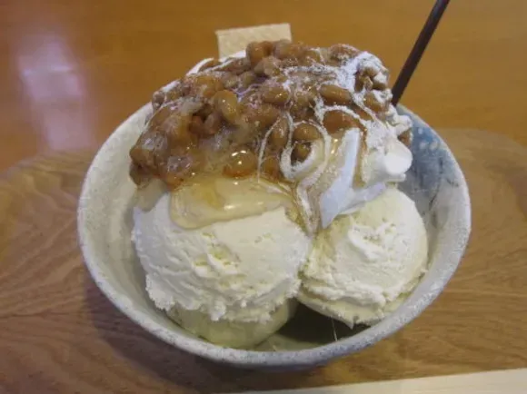 parfait unik pakai topping karage dan natto