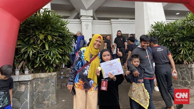 Yusnidar (Nenek) dan Annasya Syahiea Arifin (cucu)