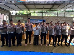 Polisi Kediri Kenalkan Program Keselamatan Berkendara di Ponpes