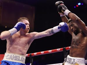 Saul Canelo Alvarez Tegaskan Status Raja Tinju Kelas Menengah Super Saul Canelo Alvarez Tegaskan Status Raja Tinju Kelas Menengah Super