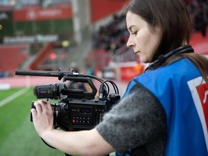 Sennheiser Rilis Mikrofon Shotgun Stereo MKH 8018 untuk Produksi Video Sennheiser Rilis Mikrofon Shotgun Stereo MKH 8018 untuk Produksi Video