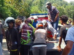 Ngebut Saat Dibonceng Ayah, Pelajar 12 Tahun Tewas Tertabrak Pikap di Dompu Ngebut Saat Dibonceng Ayah, Pelajar 12 Tahun Tewas Tertabrak Pikap di Dompu