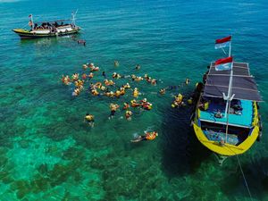Pulau Gili Ketapang Suguhkan Pesona Alam dan Petualangan Laut Pulau Gili Ketapang Suguhkan Pesona Alam dan Petualangan Laut