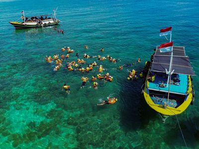 Pulau Gili Ketapang Suguhkan Pesona Alam dan Petualangan Laut