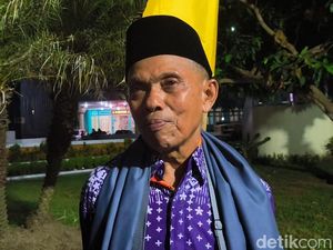 Perjuangan Pedagang Telur Lilit di Lombok Nabung 30 Tahun demi Berangkat Haji Perjuangan Pedagang Telur Lilit di Lombok Nabung 30 Tahun demi Berangkat Haji