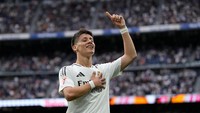 Sebelum pindah ke Real Madrid, Arda Guler sempat terpikat Barcelona yang datang mendekatinya, namun batal karena mereka tak sanggup memenuhi permintaan 20 juta Euro kontan dari Fenerbahce. Foto: Jose Breton/Pics Action/NurPhoto via Getty Images