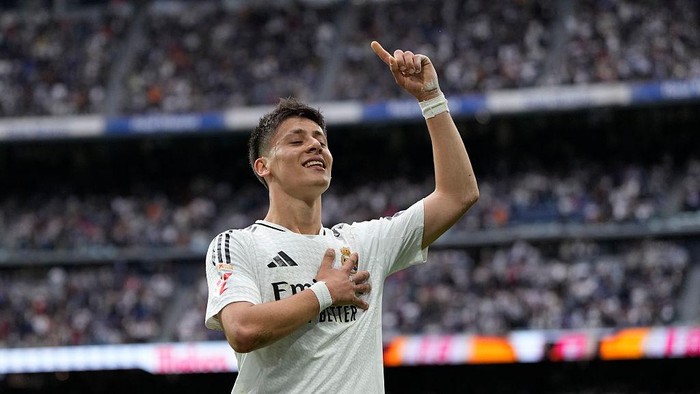 Arda Guler attacking midfield of Real Madrid and Turkey celebrates after scoring his sides first goal during the La Liga match between Real Madrid CF and RC Celta de Vigo at Estadio Santiago Bernabeu on May 4, 2025 in Madrid, Spain. (Photo by Jose Breton/Pics Action/NurPhoto via Getty Images)
