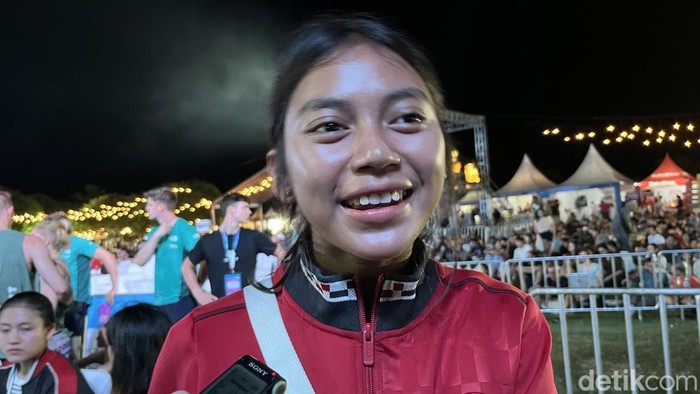 Atlet panjat tebing Indonesia, Kadek Adi Asih, dikala ditemuiÂ di Peninsula Island, Nusa Dua, Bali, Minggu (4/5/2025). (Foto: RizkiÂ Setyo/detikBali)