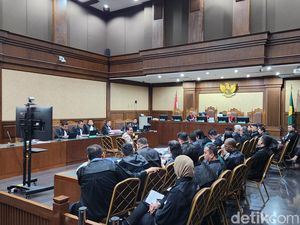 Ahli Pidana di Sidang Makelar Zarof: Penerima Gratifikasi yang Harus Buktikan