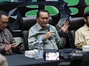 DPR Respons Keputusan Bahlil Cabut IUP 4 Perusahaan di Raja Ampat DPR Respons Keputusan Bahlil Cabut IUP 4 Perusahaan di Raja Ampat