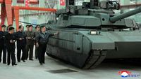 Kim Jong Un Tinjau Pabrik Tank, Dorong Modernisasi Militer