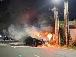Mobil Terbakar di Jalan Metro Tanjung Bunga Makassar, Polisi Selidiki