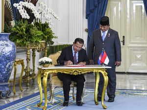 Momen Prabowo Terima Kunjungan Presiden Senat Kamboja di Istana
