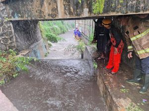 Diduga Terpeleset Saat Ambil Sandal, Bocah Bantul Terseret Arus Selokan