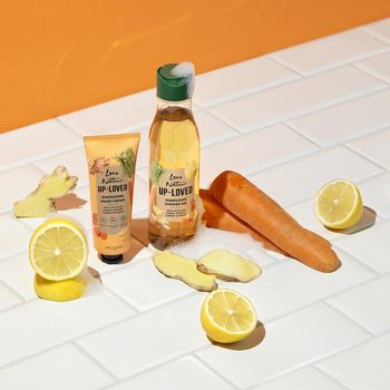Rangkaian perawatan tubuh dan wewangian Oriflame